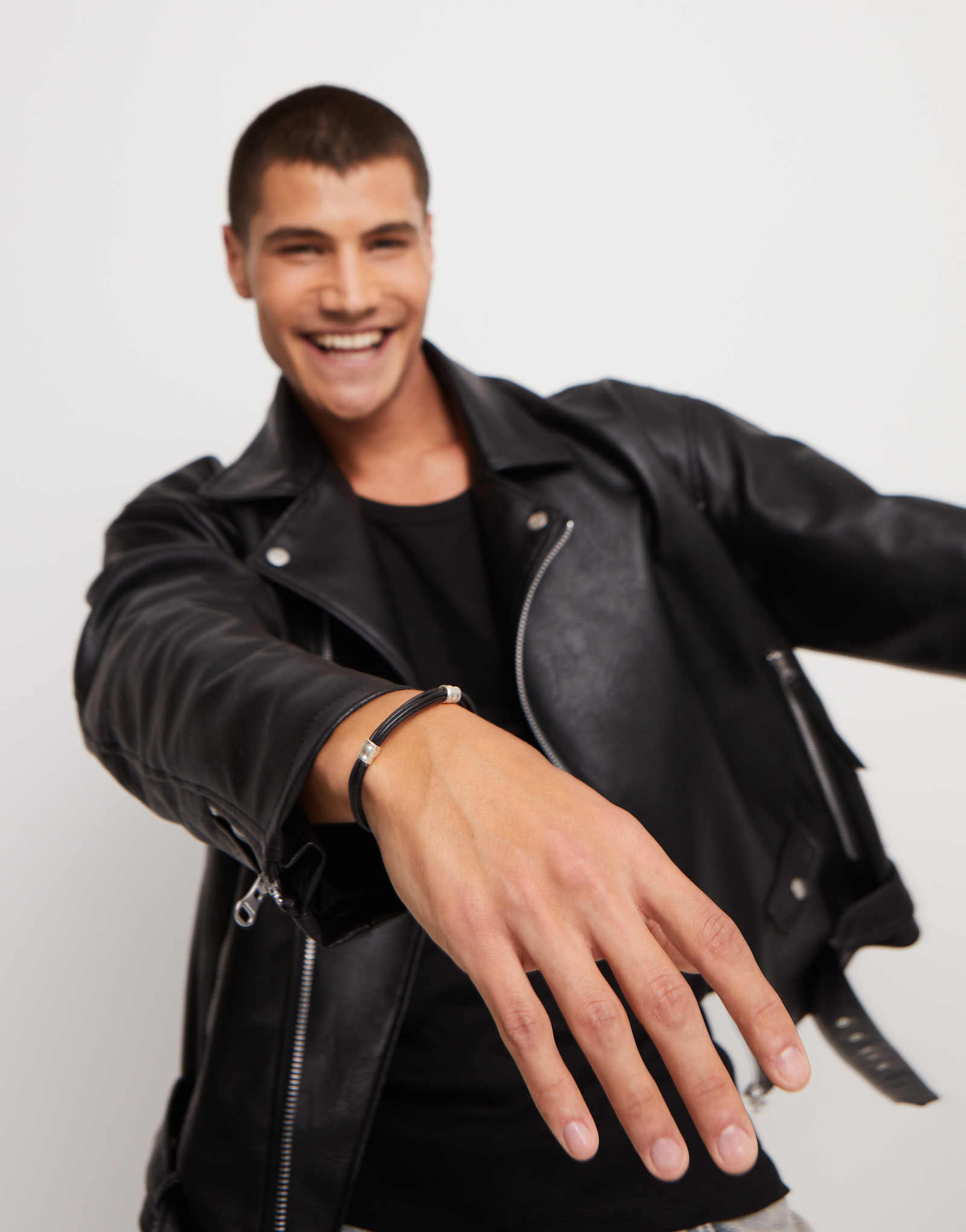 Leather bracelet with 2 circles, Silver, large thumbnail